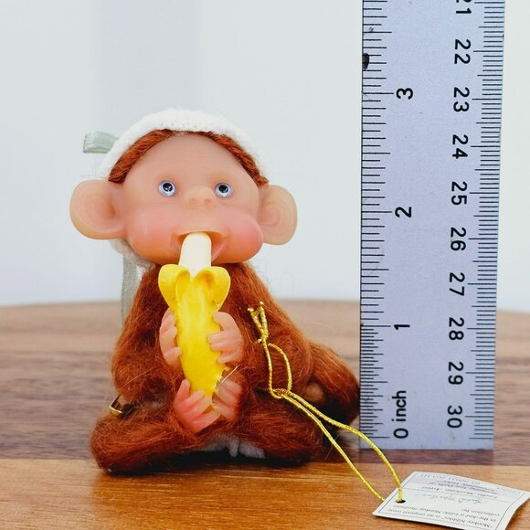 Just a Little Monkey Business Ashton Drake Gallery Lydia Marlene Nibbles Figure - Picture 11 of 12